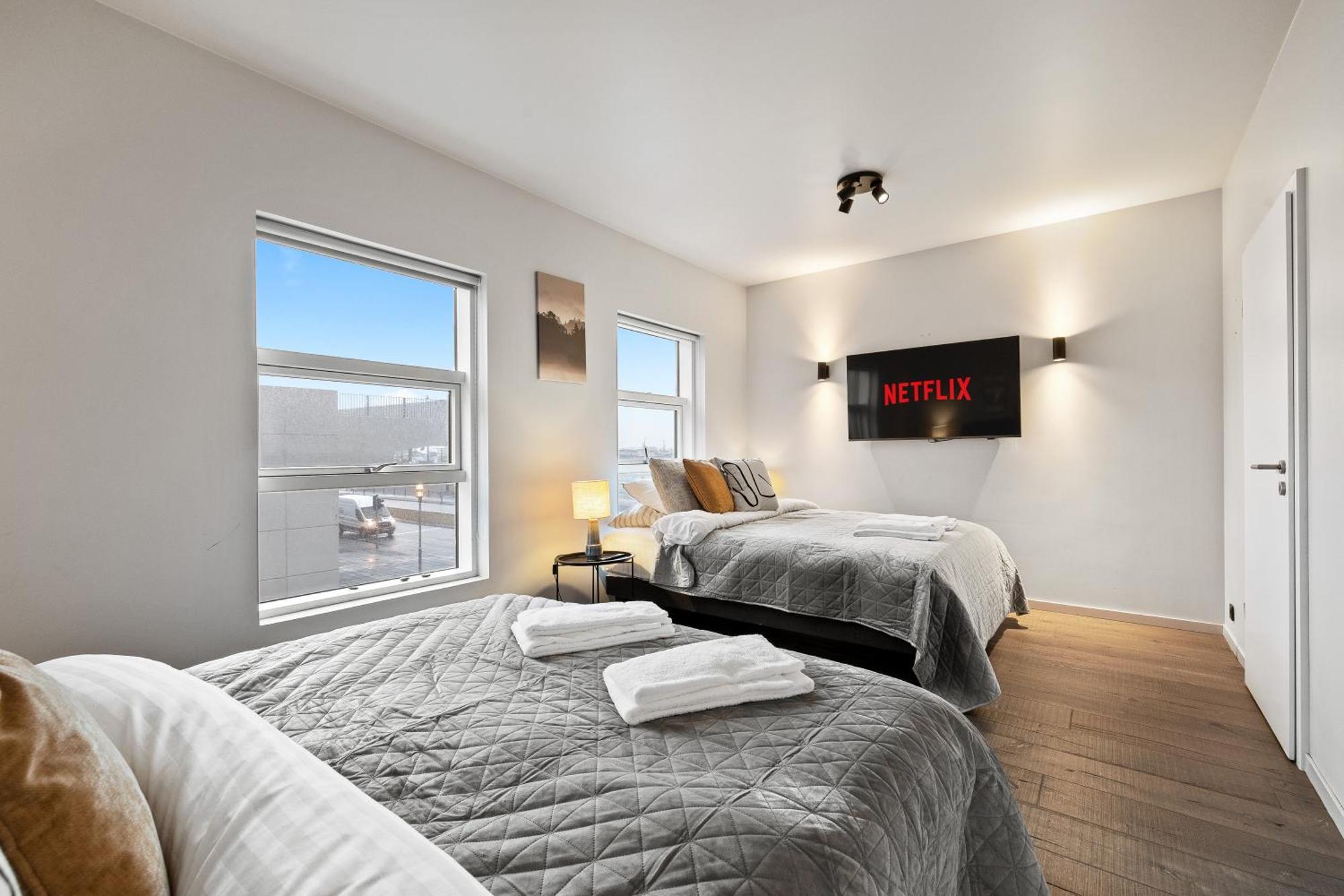 Modern Apartment - Free Parking Reykjavík Buitenkant foto